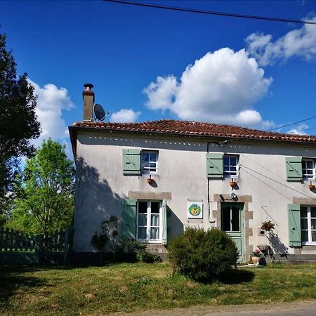 Chambres D Hotes L'Agape Saint-Martial-sur-Isop Exterior photo