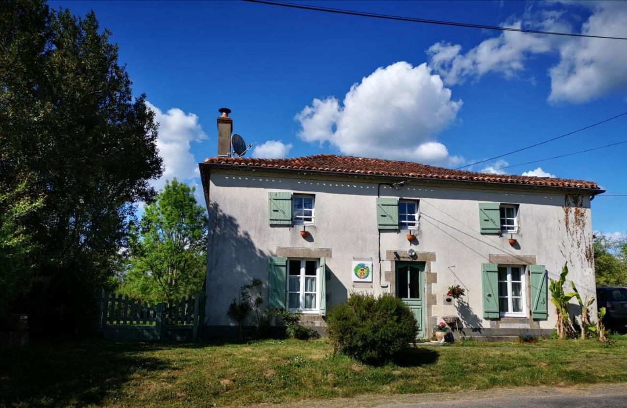 Chambres D Hotes L'Agape Saint-Martial-sur-Isop Exterior photo